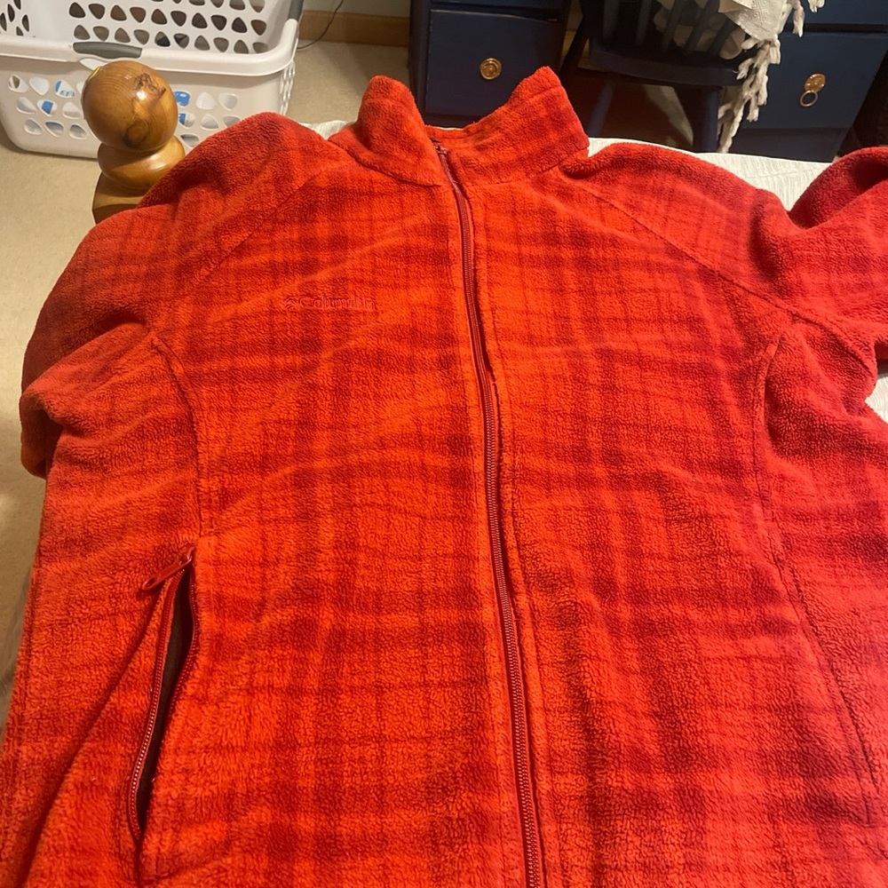 columbia red zip up sweatshirt